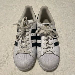 adidas superstars women’s size 8.5